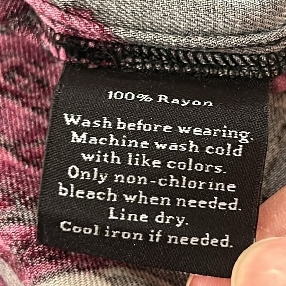 Rock & Republic Romantic Roses Button Down Shirt Size  XL - Picture 9 of 9